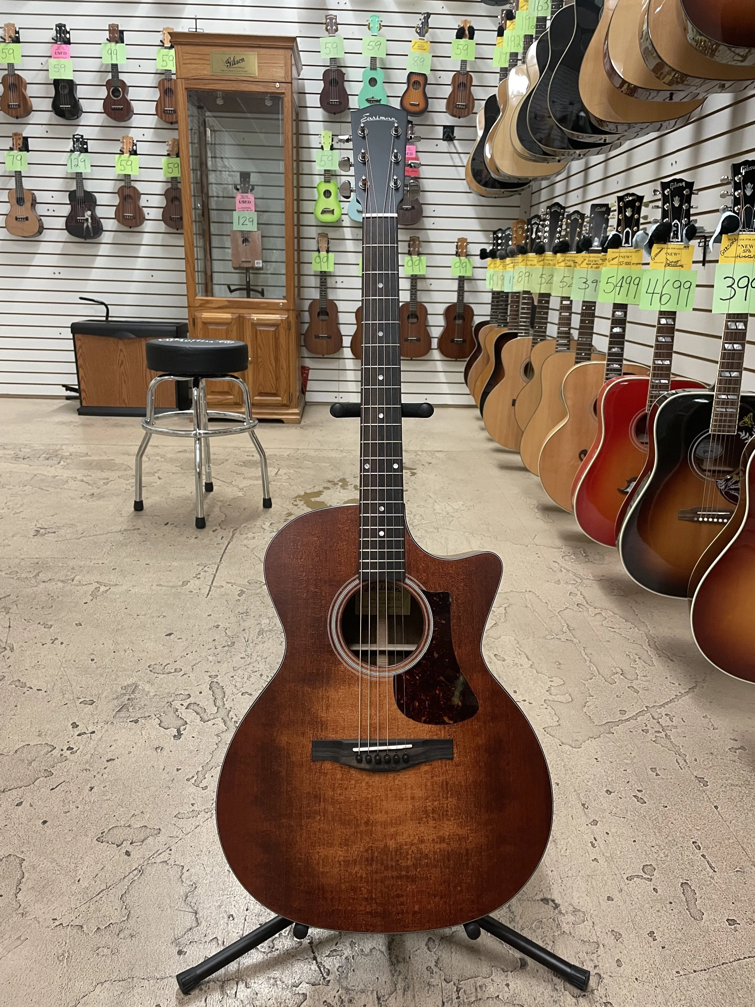 Eastman Acoustic Guitars — Bizarre Guitar